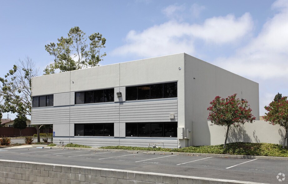 More Photos Of 2513 Technology Dr, Hayward Research And Development For Lease