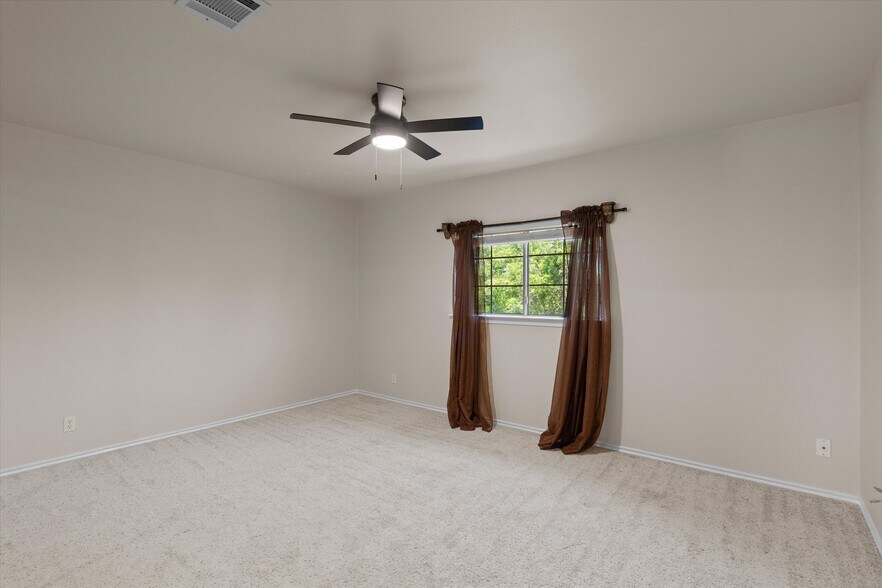 More Photos Of 201 Covala Dr, Cedar Park Specialty For Sale