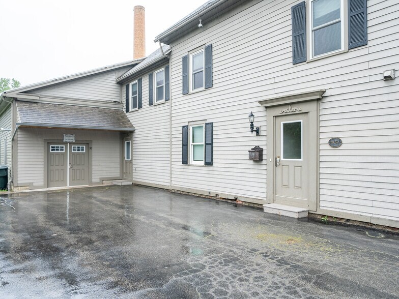 More Photos Of 35 Main St, Scottsville Office For Sale