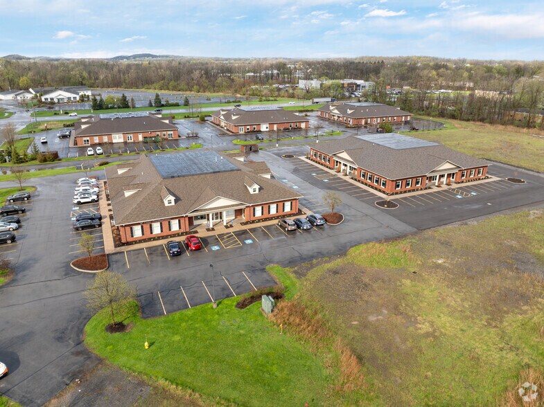 More Photos Of 6531 Anthony, Victor Office For Lease