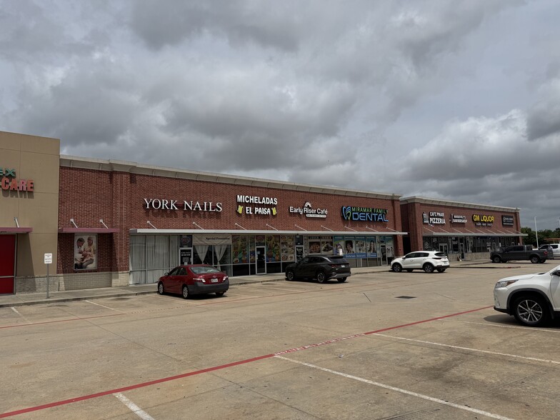 More Photos Of 6111-6127 N Fry Rd, Katy Unknown For Lease