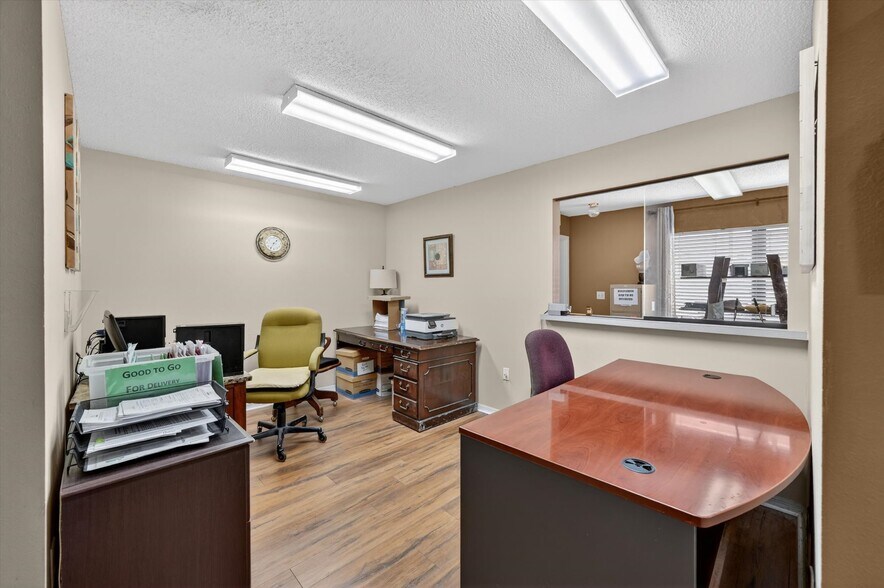 More Photos Of 7 W Main St, Apopka Office For Sale