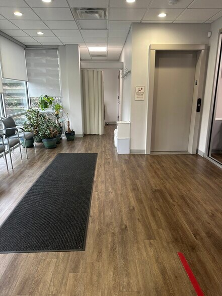 More Photos Of 1092 Jericho Tpke, Smithtown Storefront Retail Office For Lease