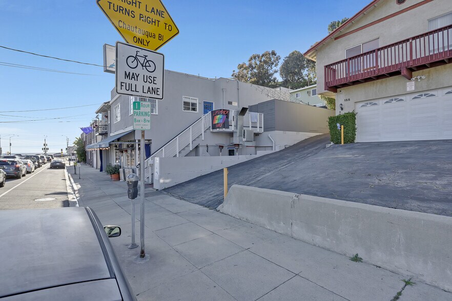 More Photos Of 153-157 W Channel Rd, Santa Monica Apartments For Sale