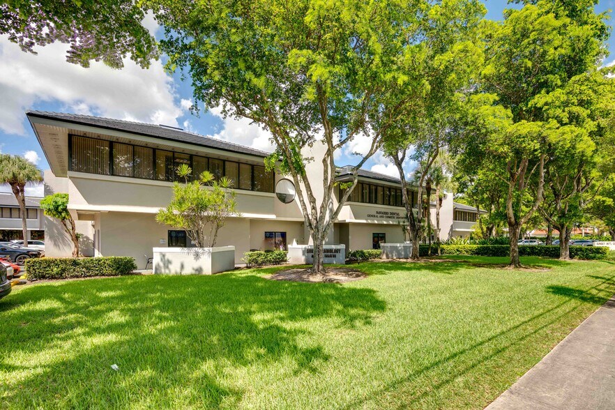 More Photos Of 7000 SW 97th Ave, Miami Office For Sale