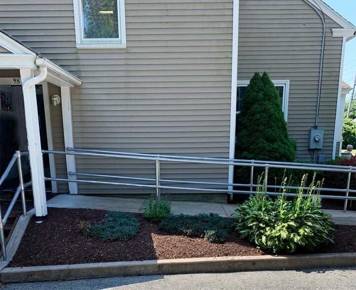 More Photos Of 98 Spencer Plain Rd, Old Saybrook Medical For Lease