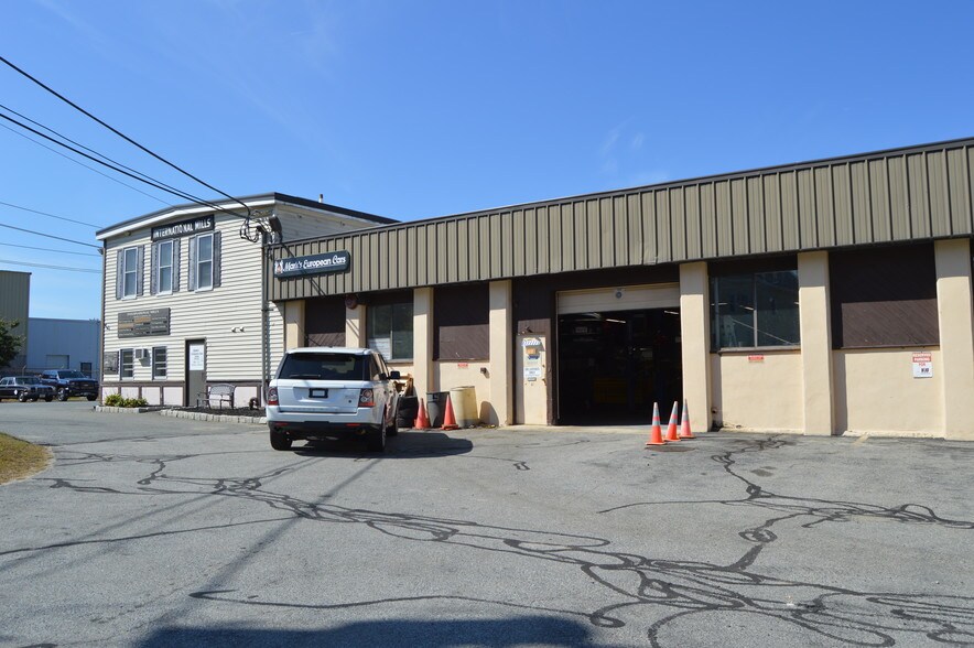 More Photos Of 60 Pine St, Methuen Light Manufacturing For Lease