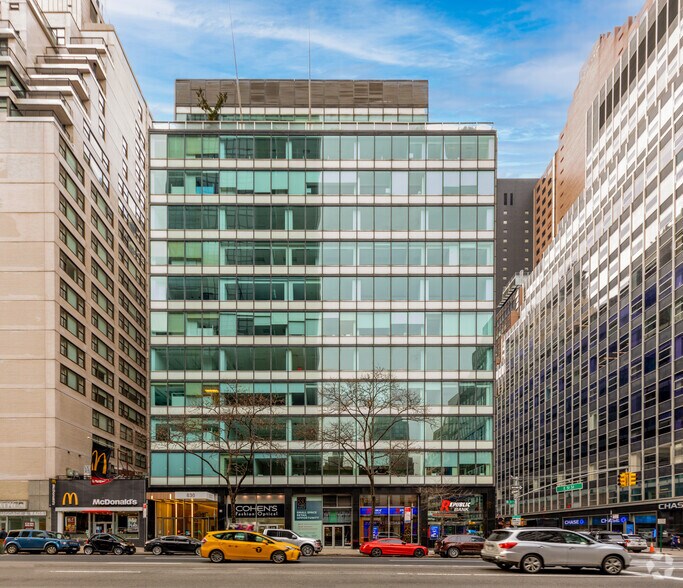 More Photos Of 830 Third Ave, New York Office For Lease