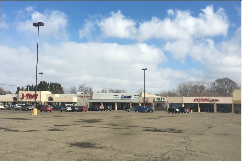 More Photos Of 2900-3014 Elmira St, Sayre Fast Food For Lease