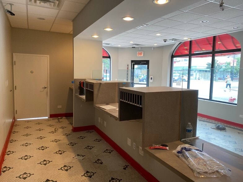 More Photos Of 5000 N Broadway St, Chicago Restaurant For Lease