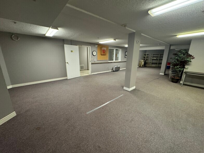 More Photos Of 725 Gibralter St, Norfolk Flex For Sale