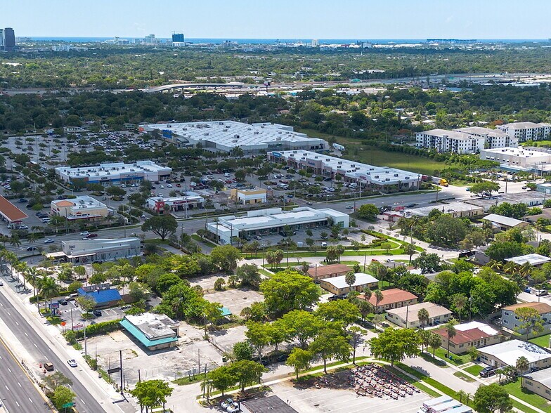 More Photos Of 2790 Broward Blvd, Fort Lauderdale General Retail For Sale
