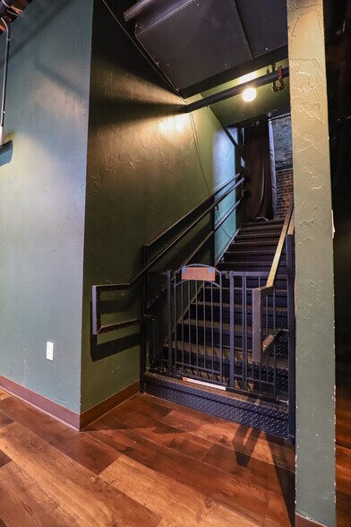 More Photos Of 109 S Main St, Gainesville Restaurant For Sale