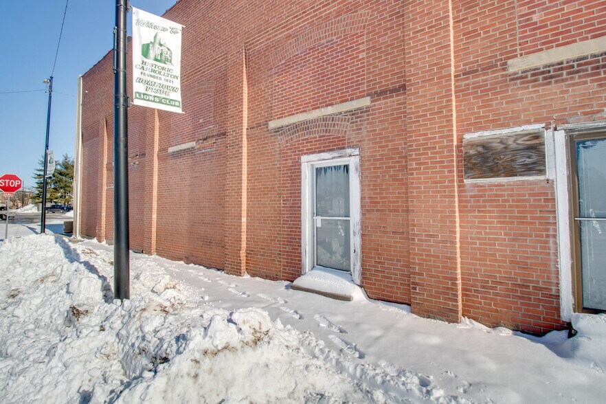More Photos Of 531-533 N Main St, Carrollton General Retail For Sale