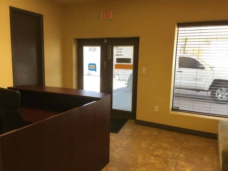 More Photos Of 920 E Main St, Mesa Office For Lease