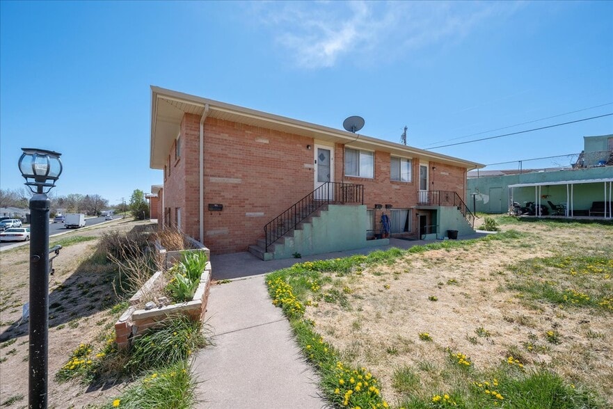 Primary Photo Of 1749 Oxford Dr, Cheyenne Multifamily For Sale