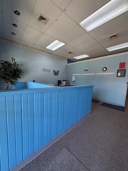 More Photos Of 213 1st Ave, Rock Rapids Storefront For Sale