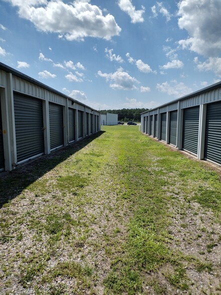 More Photos Of 372 S 4th St, Saint Pauls Self Storage For Sale