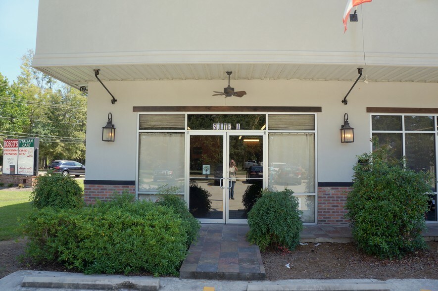 More Photos Of 2040 Hwy 59, Mandeville Storefront Retail Office For Lease