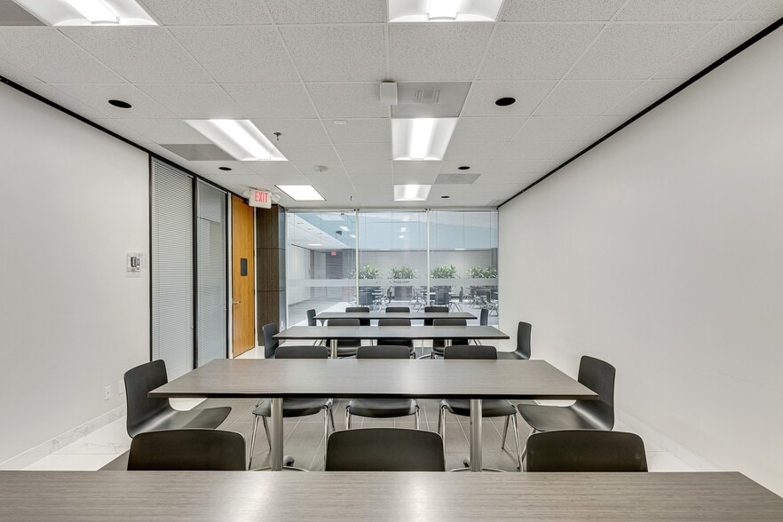 More Photos Of 13831 Northwest Fwy, Houston Office For Lease