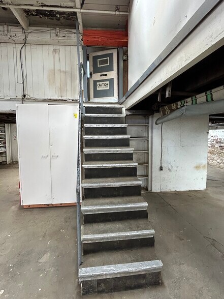 More Photos Of 3521 F St, Philadelphia Warehouse For Lease