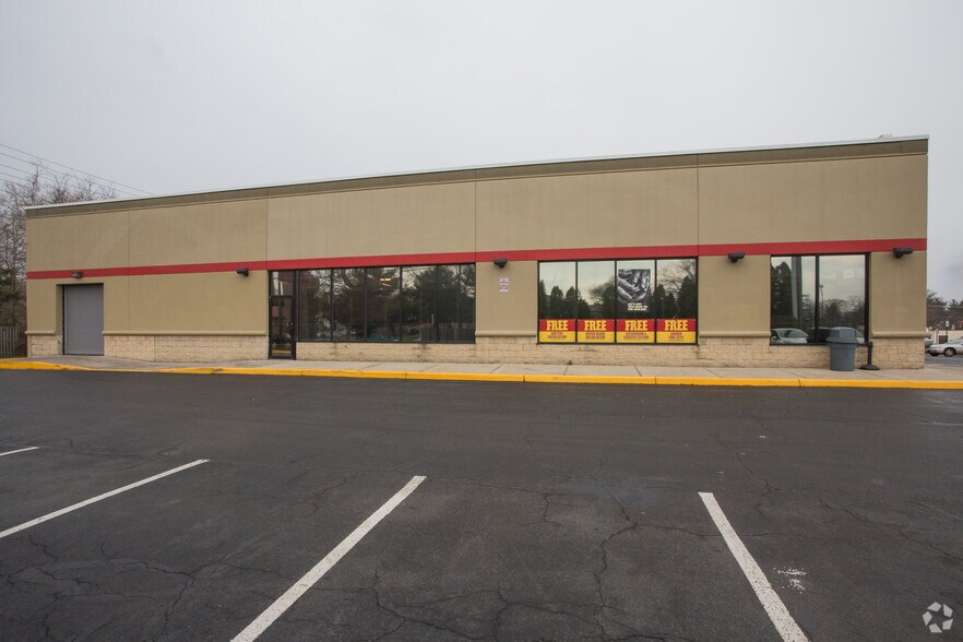 More Photos Of 8639-8649 Richmond Hwy, Alexandria Freestanding For Lease