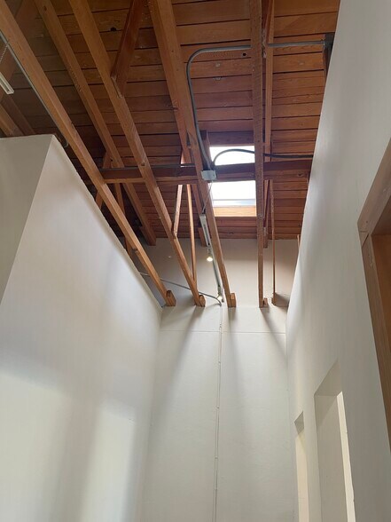 More Photos Of 3191 Glendale Blvd, Los Angeles Storefront For Lease