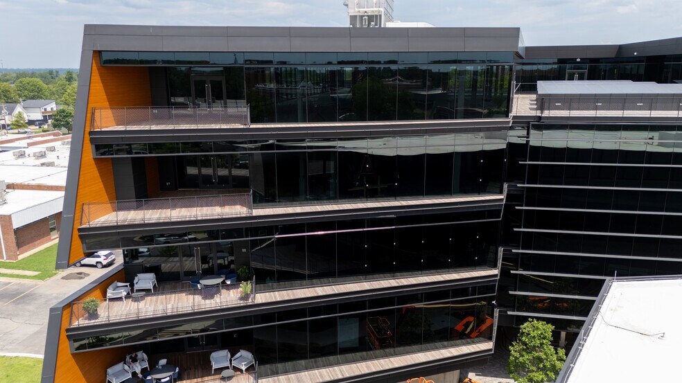 More Photos Of 215 NW A St, Bentonville Office For Sale