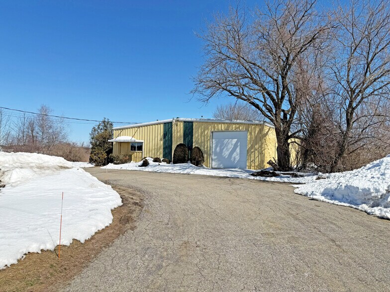 More Photos Of 48 Harvey Rd, Londonderry Industrial For Lease