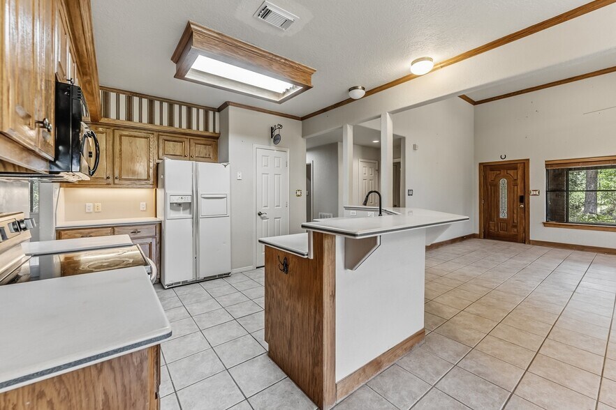 More Photos Of 1726 I-45 North, Huntsville Land For Sale