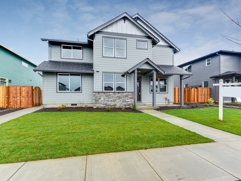 More Photos Of 2932 NW 16th St, Battle Ground Apartments For Sale