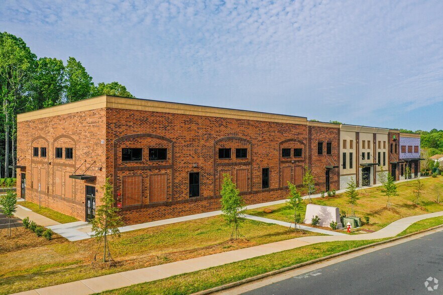 More Photos Of 136 Waxhaw Pky, Waxhaw Storefront Retail Office For Lease
