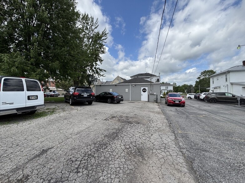More Photos Of 122 N Court St, Marysville Freestanding For Sale