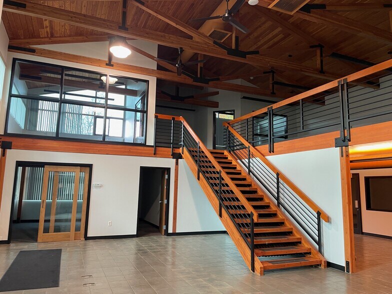 More Photos Of 23221 E Knox Ave, Liberty Lake Light Manufacturing For Lease