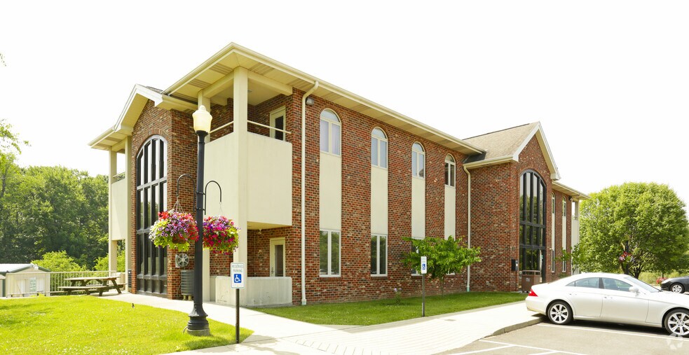 More Photos Of 2200 Garden Dr, Seven Fields Office For Lease