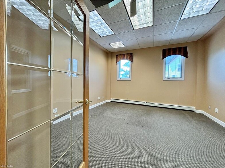 More Photos Of 3312 Lake Ave, Ashtabula Office For Sale
