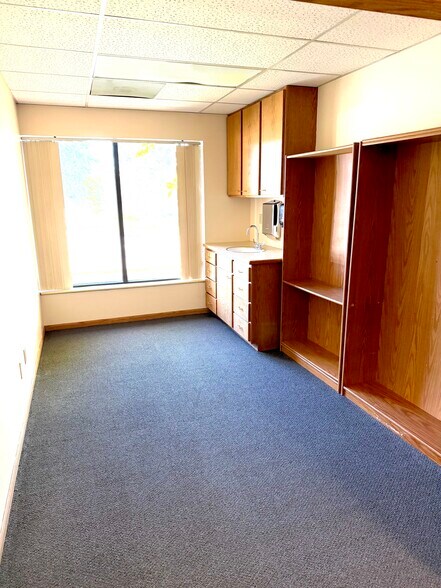 More Photos Of 201 E 5900 S, Murray Medical For Lease
