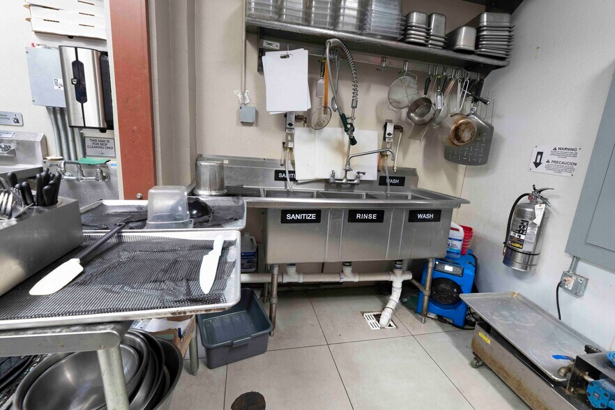 More Photos Of 1368 Ocean Shore Blvd, Ormond Beach Restaurant For Sale