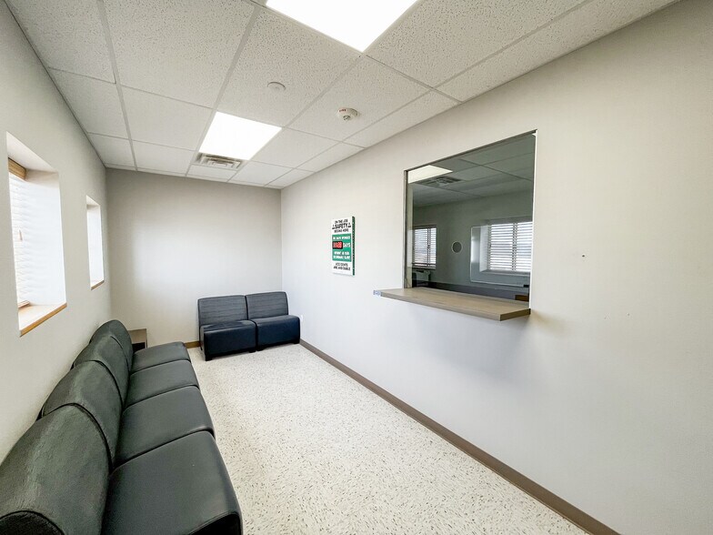 More Photos Of 906 S Highway 285, Pecos Warehouse For Sale