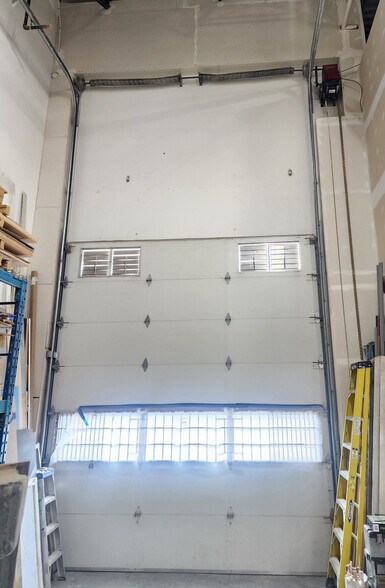 More Photos Of 7252 River Pl, Mission Warehouse For Sale