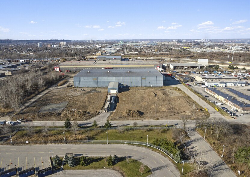 More Photos Of 475 Kenora Av, Hamilton Land For Lease