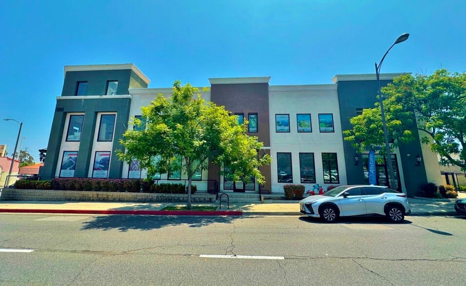 More Photos Of 2956 E Colorado Blvd, Pasadena General Retail For Lease
