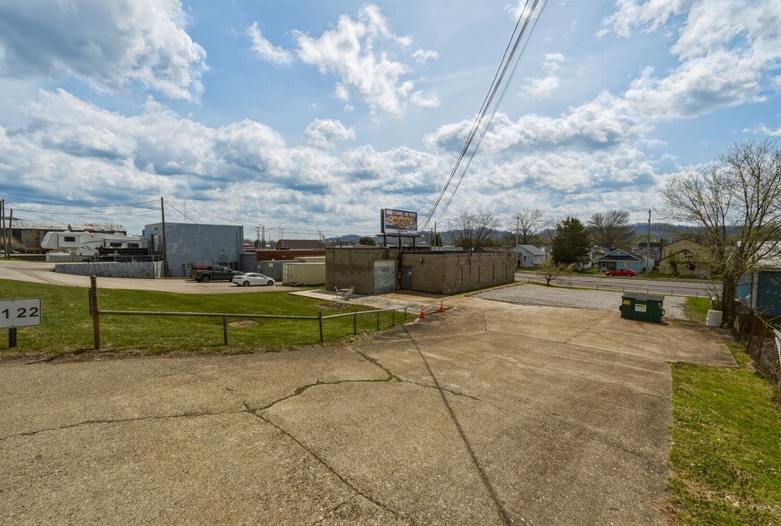 More Photos Of 3122 7th Ave, Charleston Office For Sale