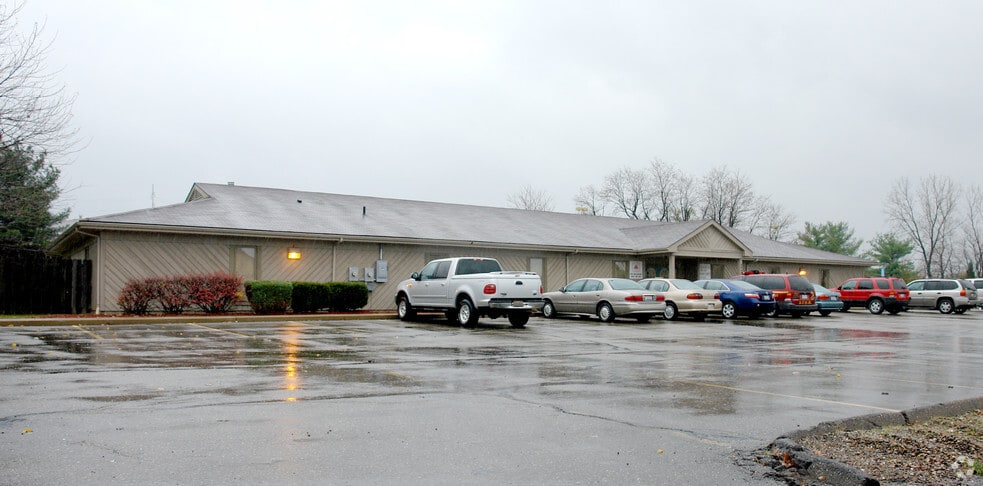 More Photos Of 4960 Higbee Ave NW, Canton Medical For Lease