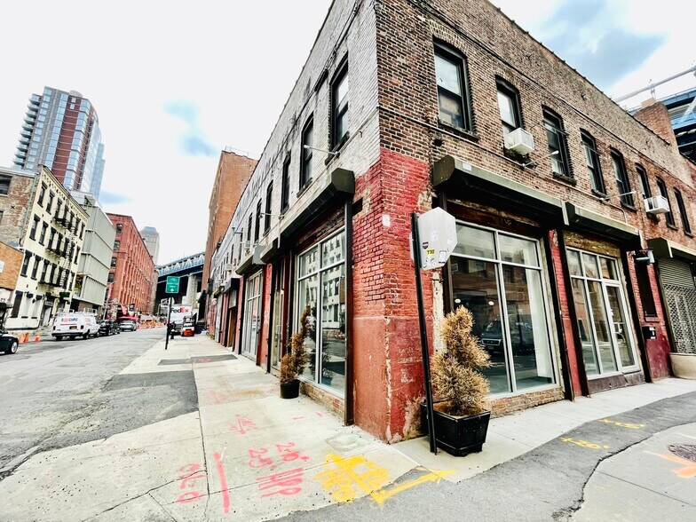 Primary Photo Of 140 Plymouth St, Brooklyn Warehouse For Lease