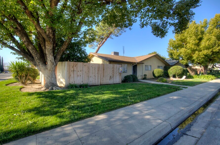 More Photos Of 1136 Sylmar Ave, Clovis Apartments For Sale