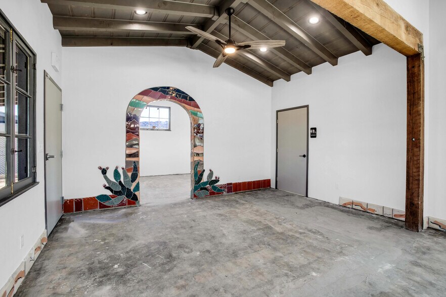 More Photos Of 5770 Adobe Rd, Twentynine Palms Freestanding For Sale