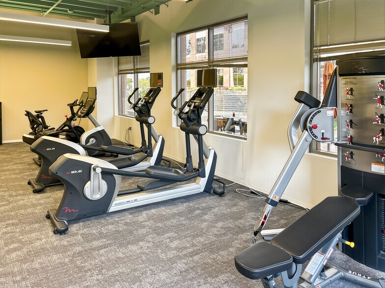 More Photos Of 1902 Wright Pl, Carlsbad Coworking Space