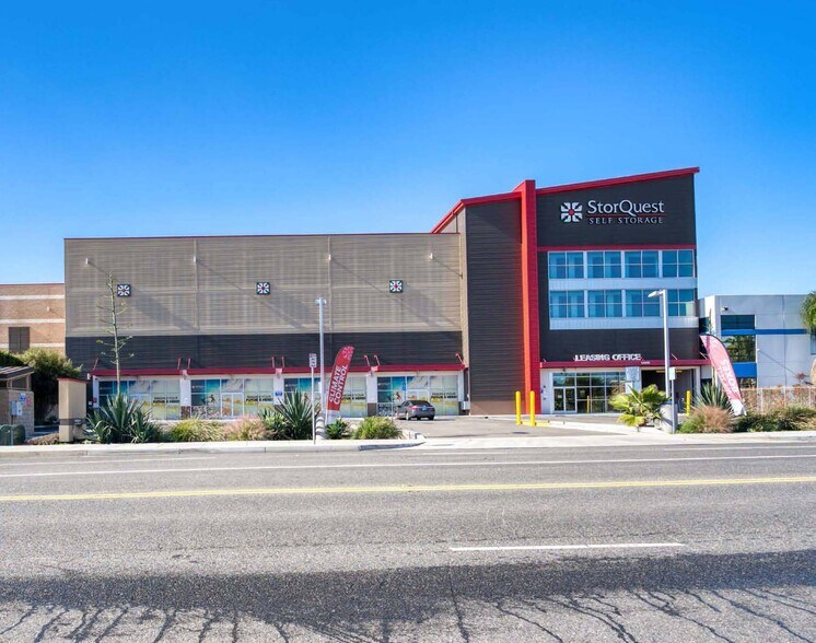 More Photos Of 14215 S Normandie Ave, Gardena Self Storage For Lease