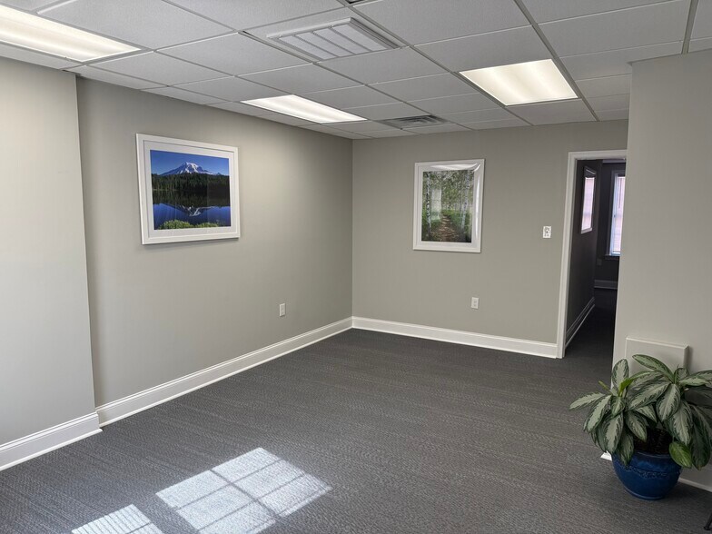 More Photos Of 129 W Patrick St, Frederick Office Residential For Lease